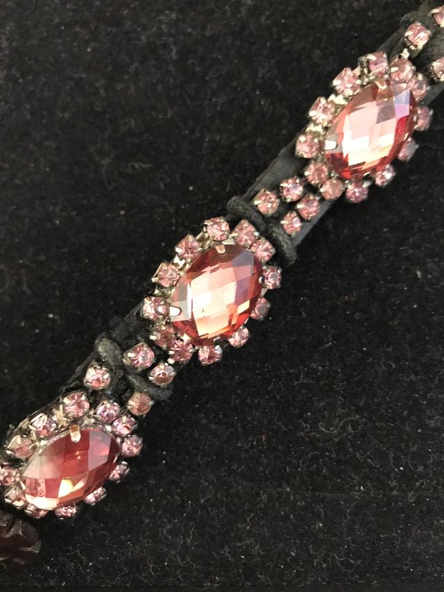 Bracciale in pietra e pelle