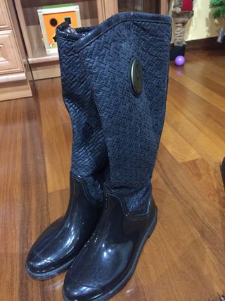 Botas de invierno tommy hilfiger de segunda mano por 45 EUR en A Serra de  Outes en WALLAPOP
