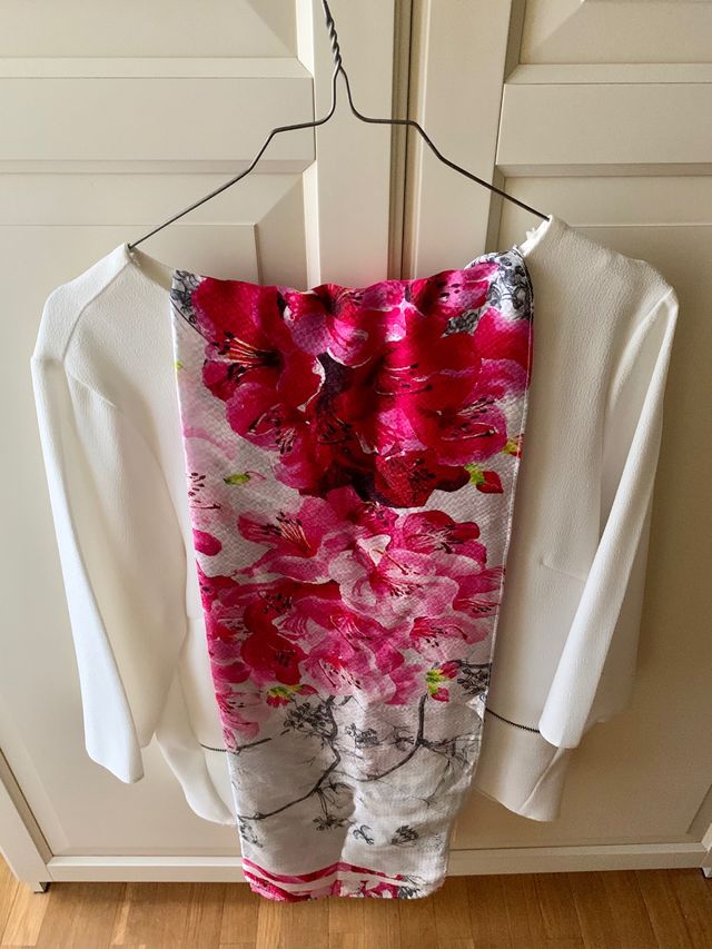 Capa pañuelo Ted Baker