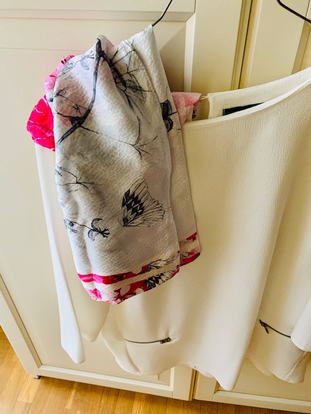 Capa pañuelo Ted Baker