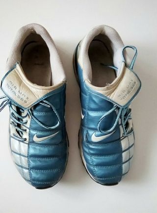 Zapatillas NIKE AIR MAX TOTAL 365 40 de segunda mano por 15 EUR en  Valladolid en WALLAPOP