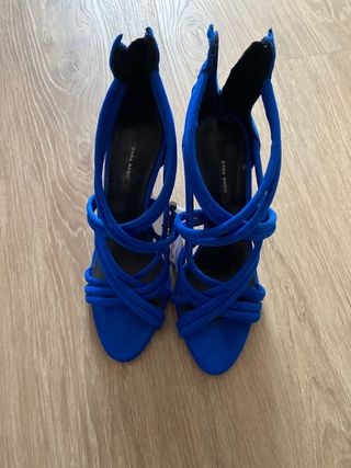 Tamara Falcó revoluciona Instagram con estos zapatos planos de Zara