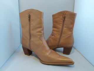 Botines camperos mujer Wonders (Talla 38) de segunda mano por 40 EUR en  Barcelona en WALLAPOP