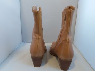 Botines camperos mujer Wonders (Talla 38) de segunda mano por 40 EUR en  Barcelona en WALLAPOP