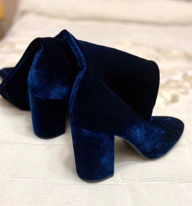 Botas azul marino de terciopelo