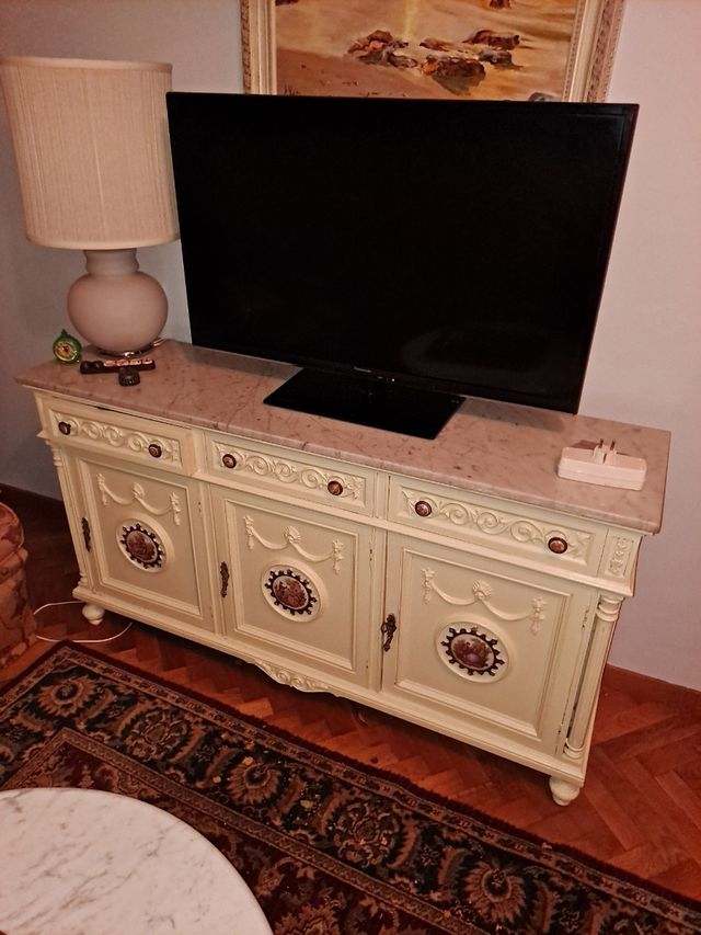 Mueble aparador de segunda mano por 200 € en Lugo en WALLAPOP