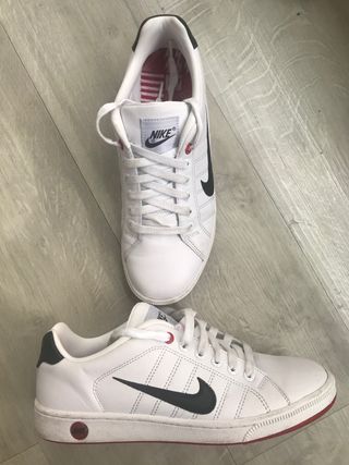 Zapatillas NIKE talla 42,5 de segunda mano por 44 EUR en Portugalete en  WALLAPOP