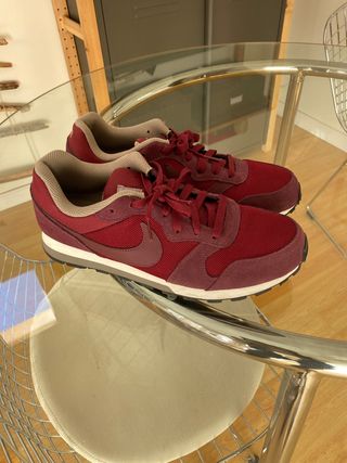 nike md runner 2 granate