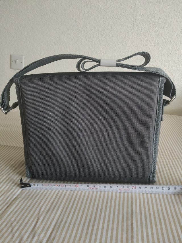 Funda o bolso bandolera Acer, a estrenar