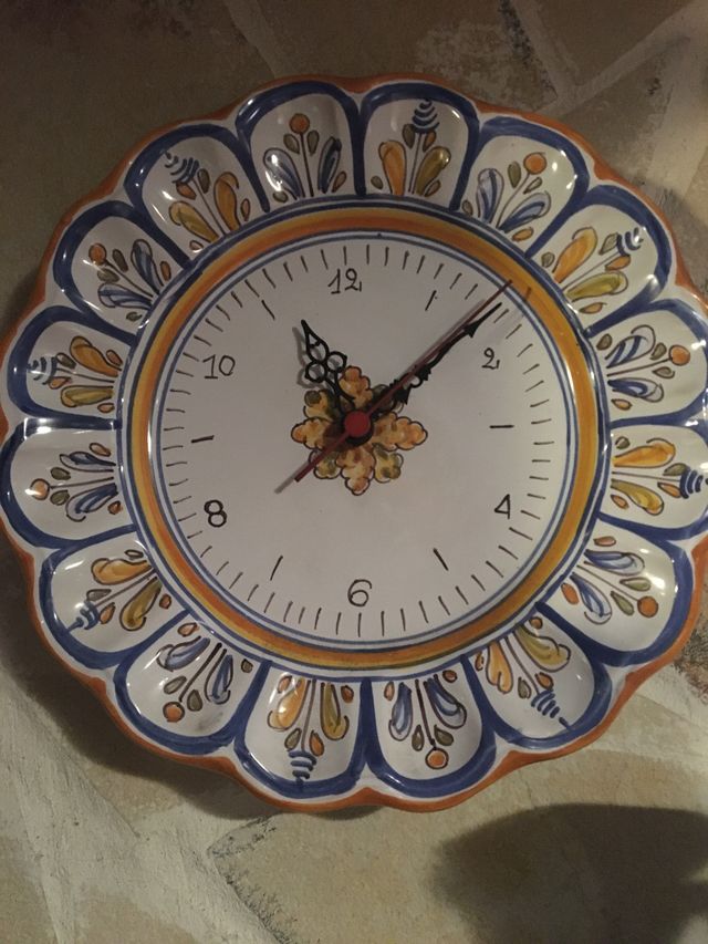 Plato único decoración y reloj