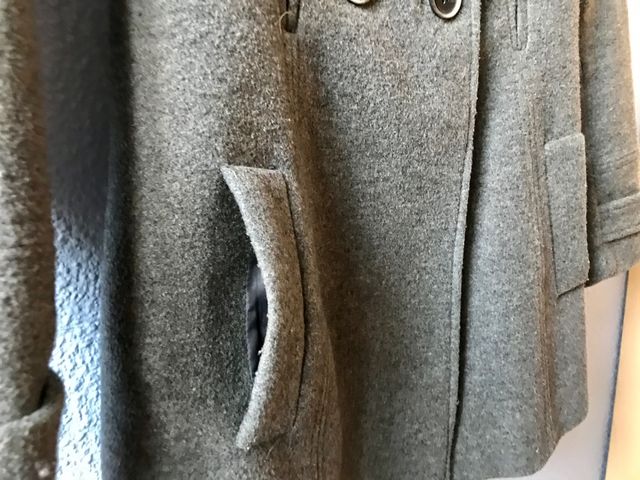 Abrigo gris de lana, Zara