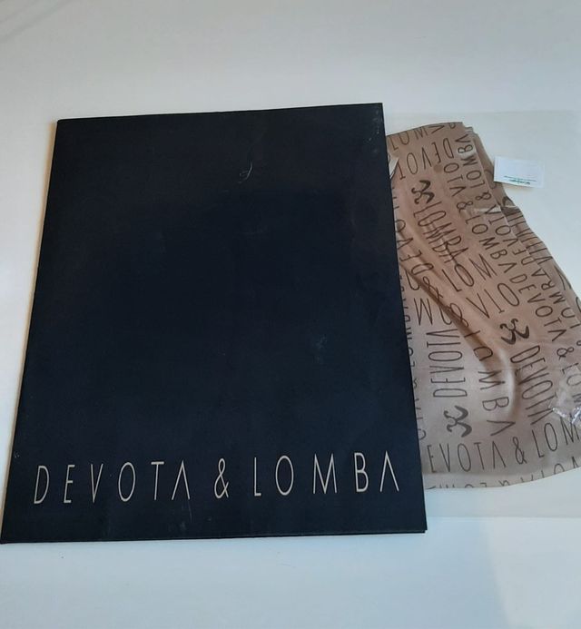 Pañuelo Diseñador Original "Devota y Lomba"