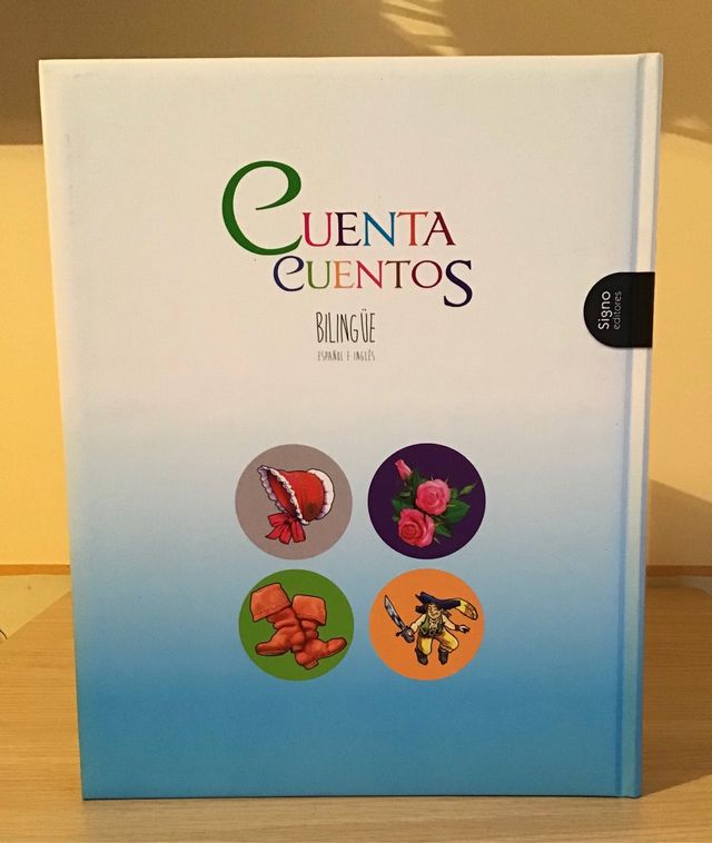 Libro " Cuenta Cuentos" bilingüe.