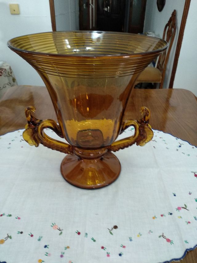 JARRÓN DE CRISTAL CON ASAS