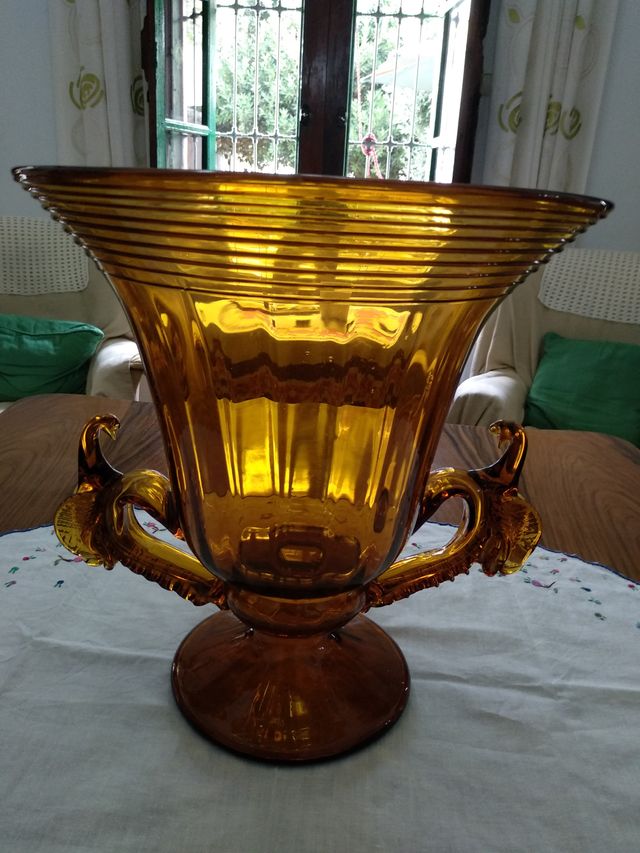 JARRÓN DE CRISTAL CON ASAS