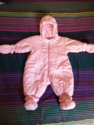 Buzo bebé talla 1-3 meses. El Corte Inglés. perfec de segunda mano por 6,5  EUR en Alcobendas en WALLAPOP