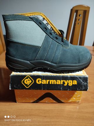 Calzado de seguridad especial para mujer