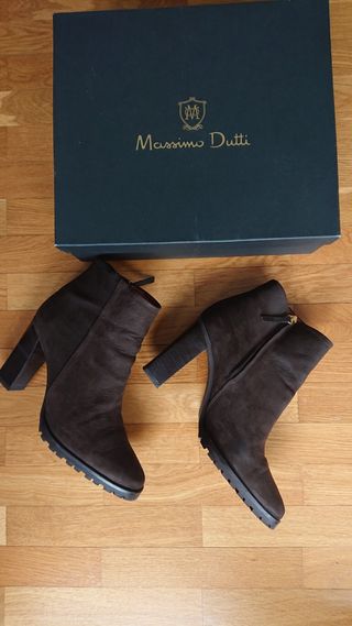 Botines serraje Massimo Dutti de segunda mano por 52,95 EUR en Bilbao en  WALLAPOP