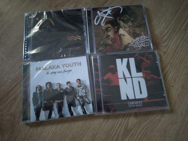 CDs de rap y reggae sin estrenar