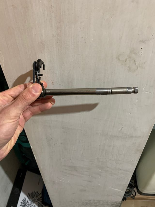 Eje pedal derbi senda 