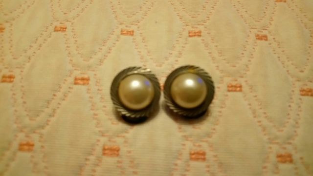 Pendientes plateados de clip