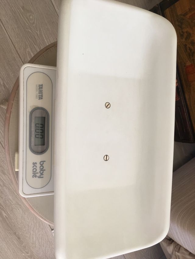 Báscula TANITA alta precisión clínica en básculas