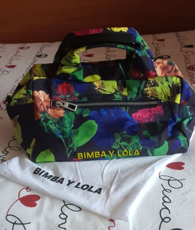 Bolso  de Bimba y Lola a ESTRENAR con bandolera 