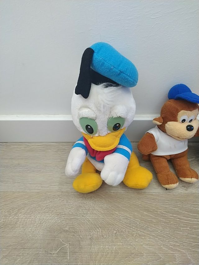 peluches a 3 € cada uno,6 por 15€