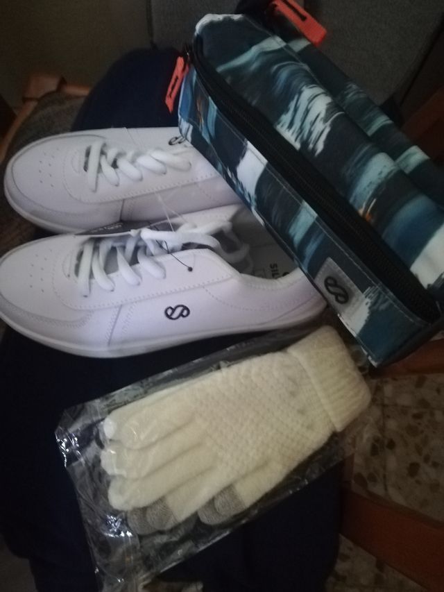 LOTE DOS PARES DEPORTIVAS