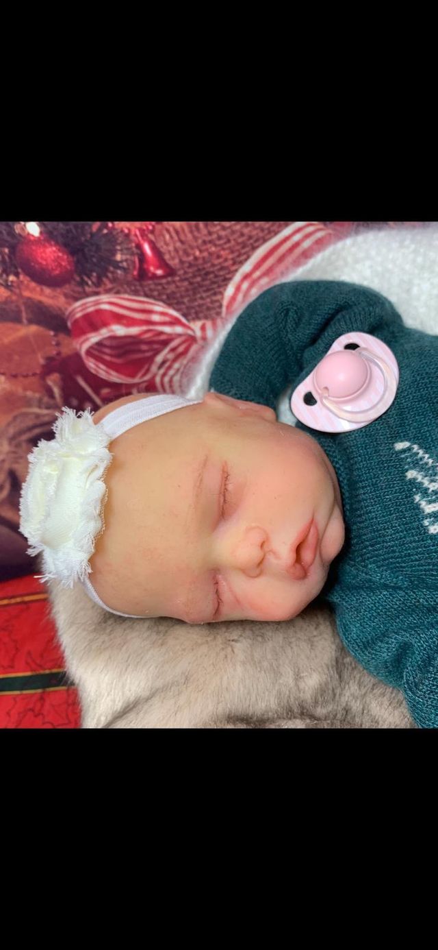 Reborn silicona niña 44 cm