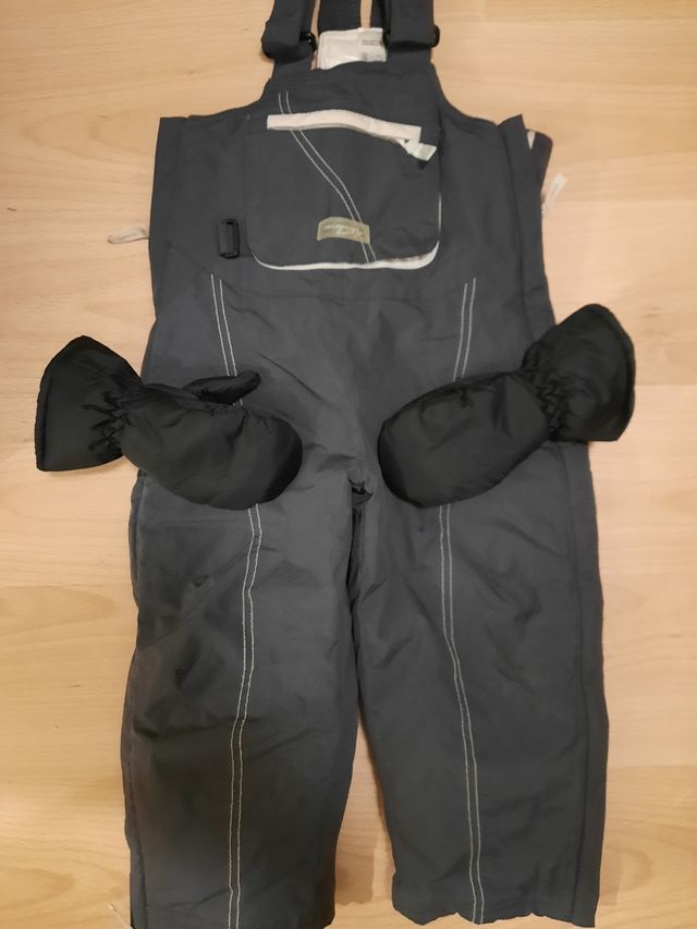 Mono/ ropa nieve niño.