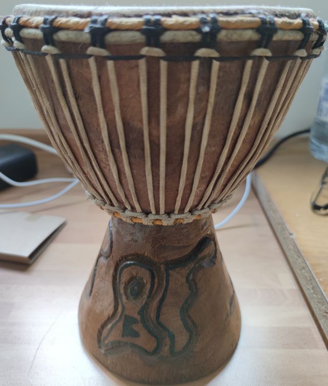 tambor africano djmbe