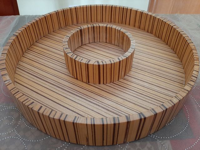 Fuente de aperitivo de madera