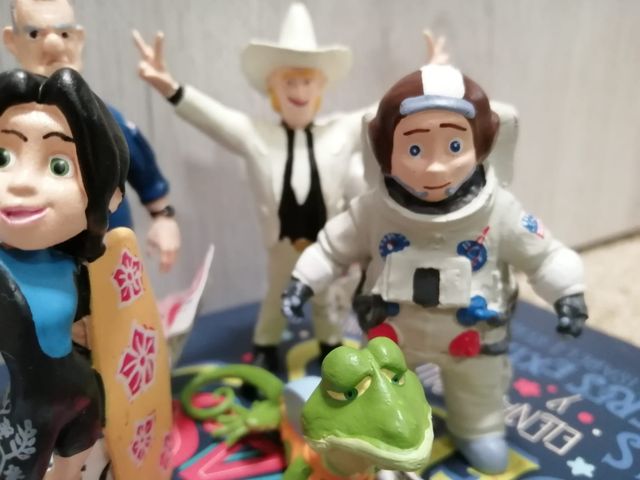 Figuras comansi Atrapa la bandera