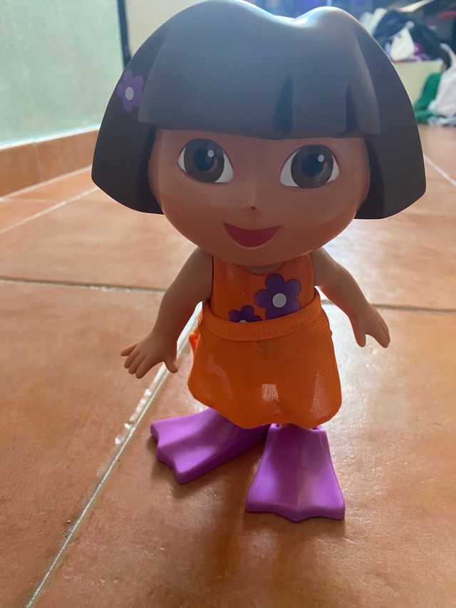 Muñeca para Agua Dora