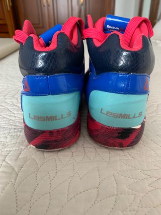 ZAPATILLAS REEBOK LES MILLS DANCE URTEMPO MID 2.0 de segunda mano por 60  EUR en Santiago de Compostela en WALLAPOP