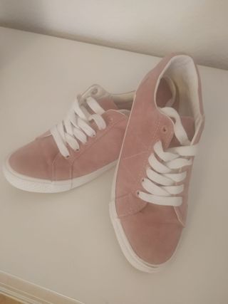 Zapatillas deportivas rosa palo de segunda mano por 6 EUR en Madrid en  WALLAPOP