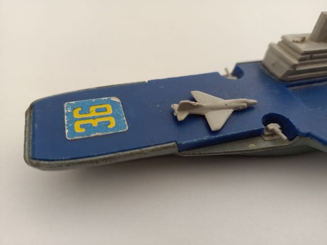 Portaviones MATCHBOX 1976