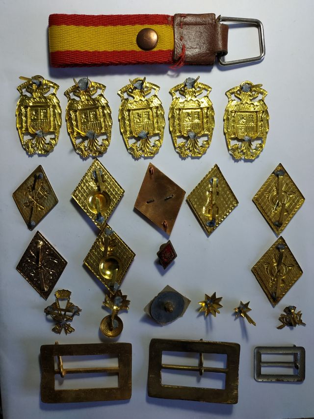 4 Antiguas insignias españolas