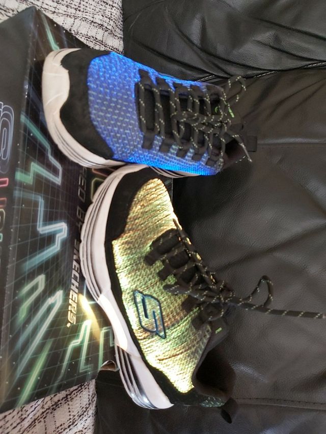 incrementar heroína mostrador Skechers ligths de segunda mano por 25 € en L'Hospitalet de Llobregat en WALLAPOP incrementar heroína mostrador Skechers ligths de segunda mano por 25 € en L'Hospitalet de Llobregat en WALLAPOP