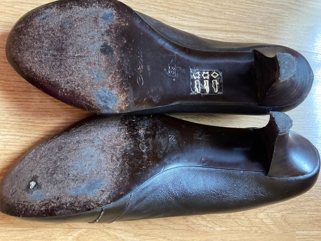 Zapatos tacón medio talla 39 piel marrón.