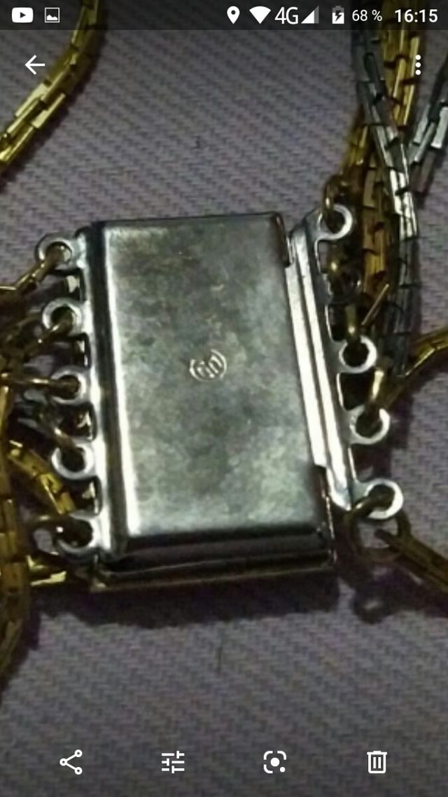 Collar de mitad del Siglo XX 