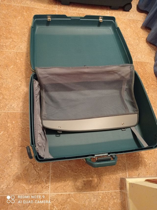 maletas marca sansonite.