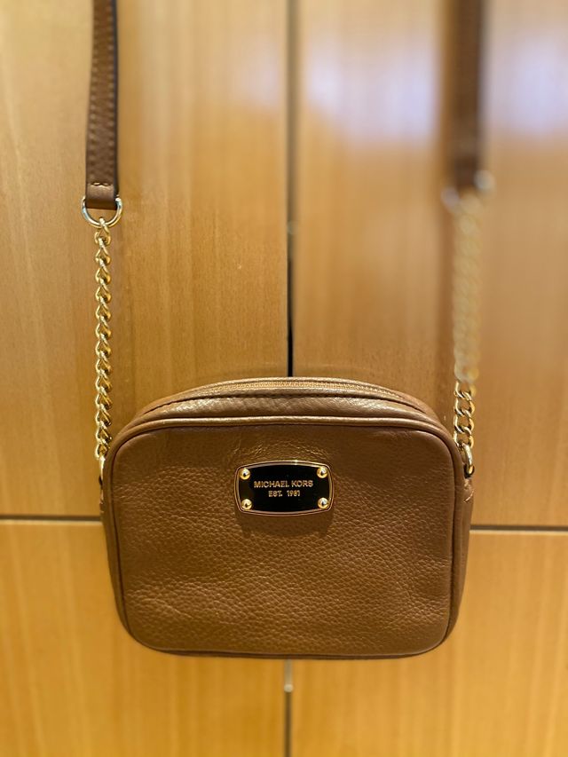 bolsito piel michael kors camel