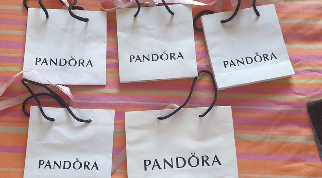 Bolsas y cajas de Pandora