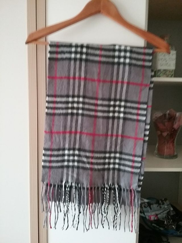 bufanda elegante gris