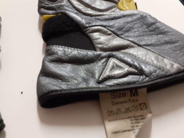 guantes dainese, no bmw, no alpinestar