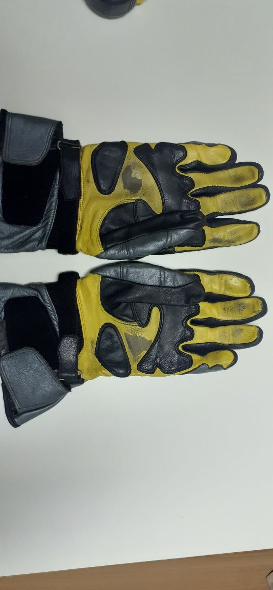 guantes dainese, no bmw, no alpinestar