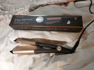 Plancha pelo y tenacillas dos en uno de segunda mano por 14 EUR en Madrid  en WALLAPOP