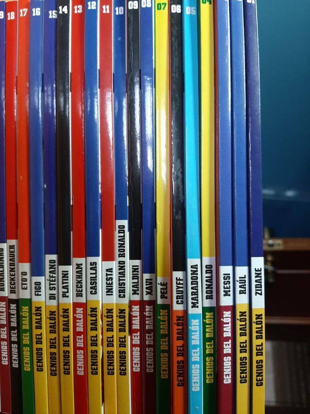COLECCIÓN GENIOS DEL BALON LIBROS FUTBOLÍSTAS
